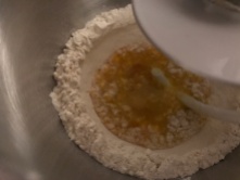 Pasta selbst gemacht - Teig rühren